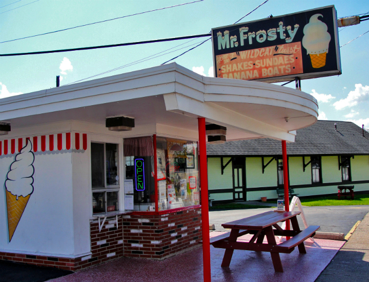 Mr. Frosty | 12 E 6th St, Franklin, OH 45005, USA | Phone: (937) 790-3577