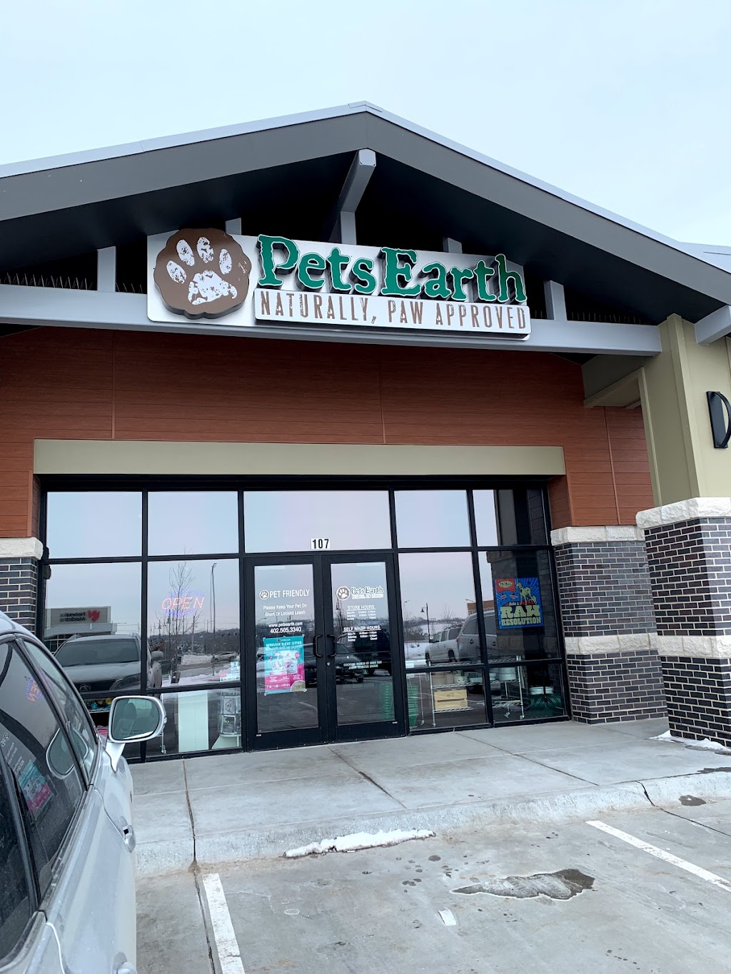 Pets Earth | 1529 S 203rd St, Omaha, NE 68130 | Phone: (402) 505-3340