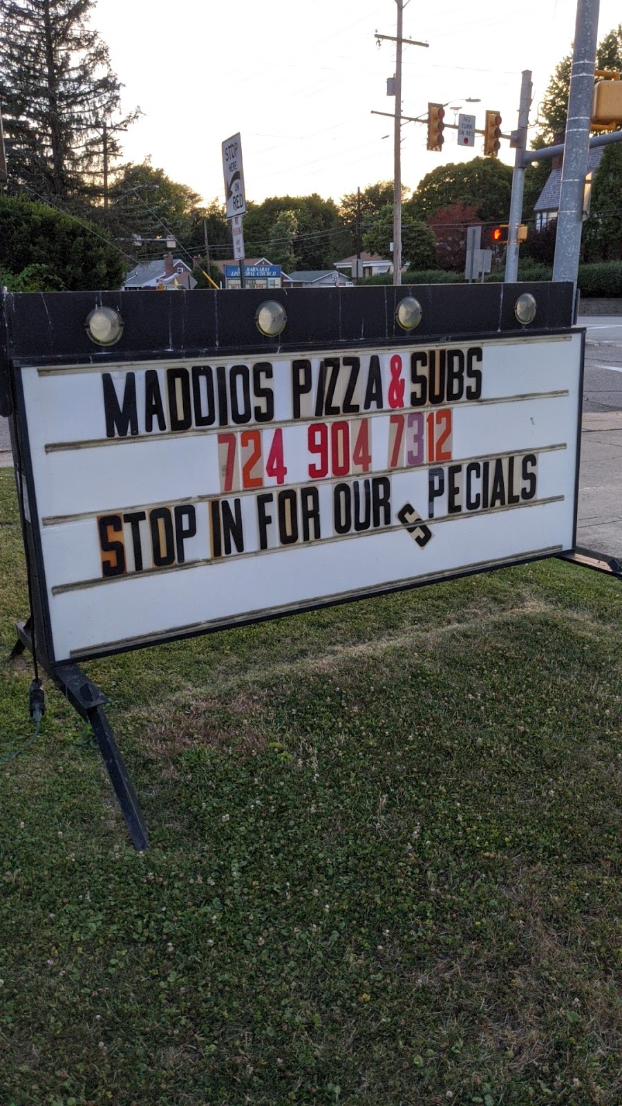 Maddios Pizza & Subs | 1000 Broadview Blvd, Brackenridge, PA 15014, USA | Phone: (724) 904-7312