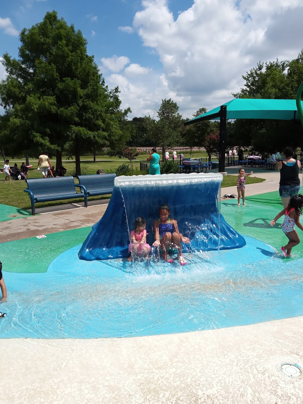 W.J. Thomas Splash Pad | 1955 Perry Rd, Carrollton, TX 75006 | Phone: (972) 466-3080