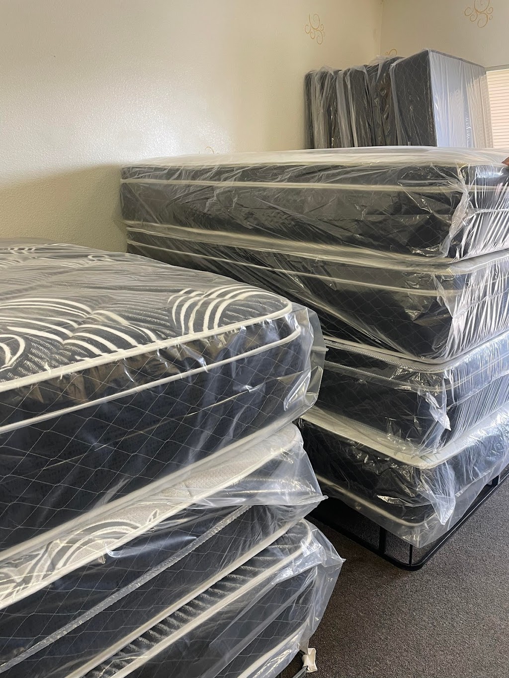 Doms Mattress Store | 12185 Locust Ave, Victorville, CA 92395, USA | Phone: (442) 380-4263