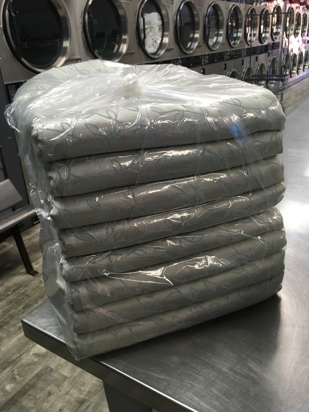 Launderland CoinOp Laundromat + Wash & Fold Laundry Co. 1907 N