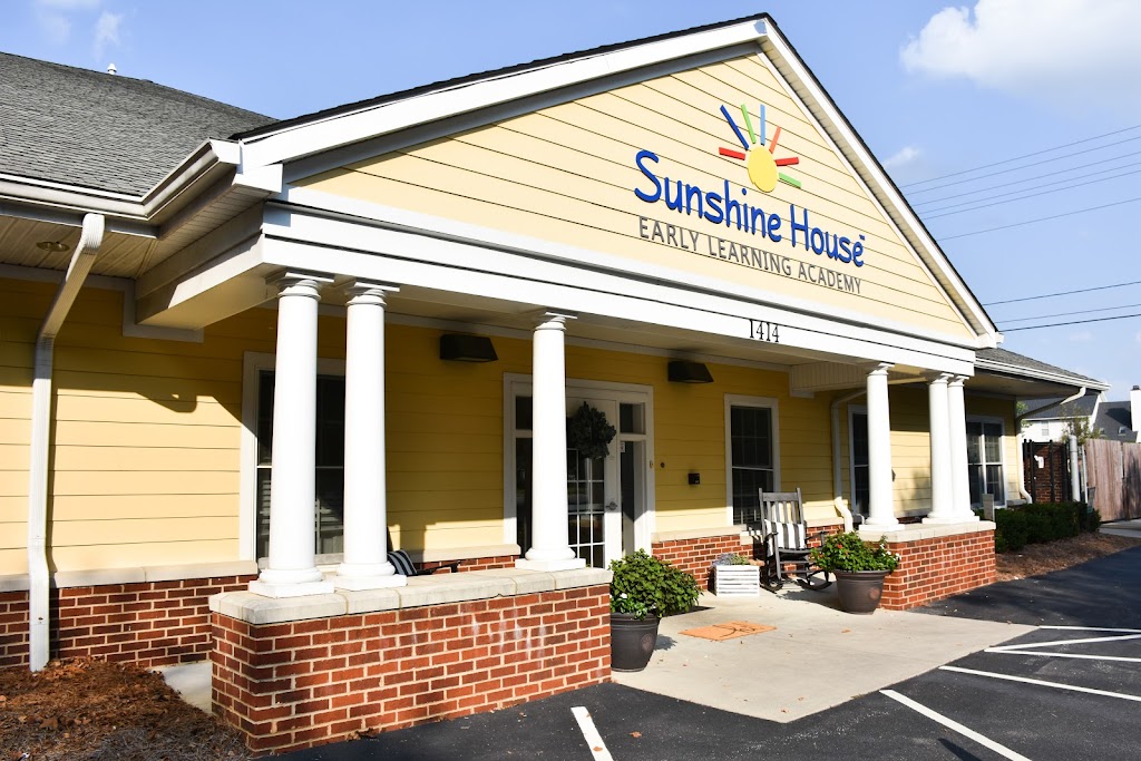 Sunshine House of Kernersville | 1414 Union Cross Rd, Kernersville, NC 27284, USA | Phone: (336) 564-6564