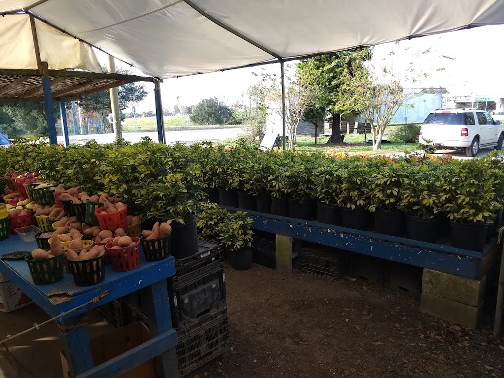 Forbes Road Produce | Exit #17 Off Rt. 4, 1608 Branch Forbes Rd, Plant City, FL 33566, USA | Phone: (813) 759-2629