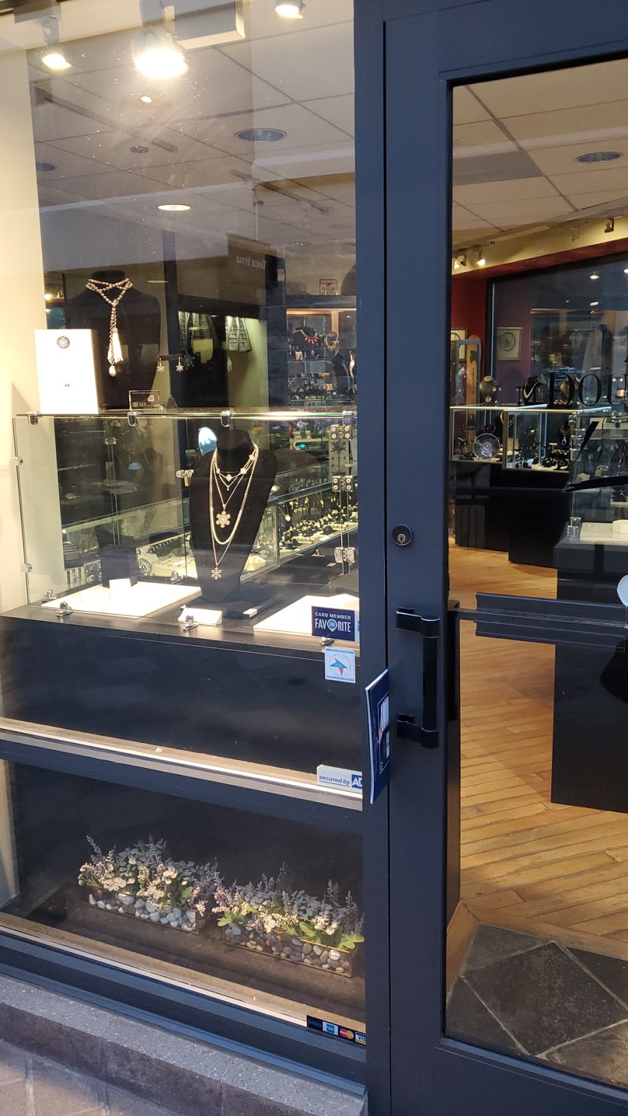 Double Diamond Jewelry | 400 Squaw Creek Rd, Olympic Valley, CA 96146, USA | Phone: (530) 581-5321