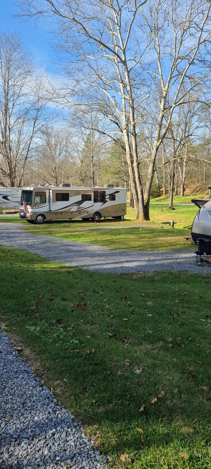 ARARAT RIVER CAMPGROUND | 101 Pioneer Camp Ln, Pinnacle, NC 27043, USA | Phone: (336) 607-4744