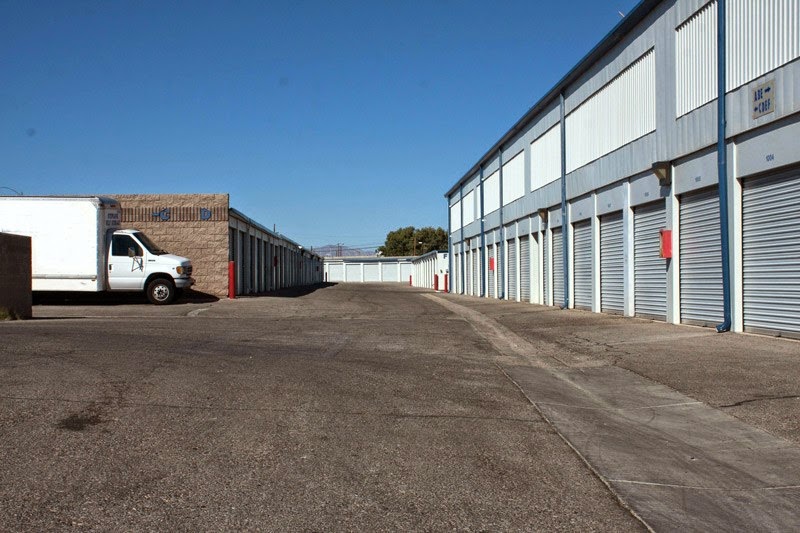 Stephanie Self Storage | 5280 Stephanie St, Las Vegas, NV 89122, USA | Phone: (702) 433-3333