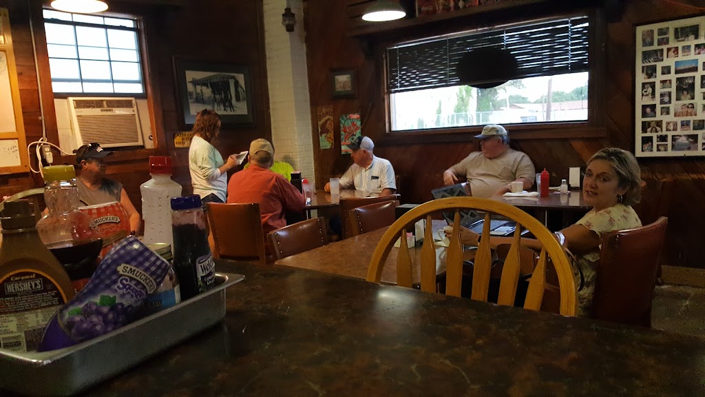 Busy Bee Cafe | 301 S Main St, Maypearl, TX 76064, USA | Phone: (972) 435-8222