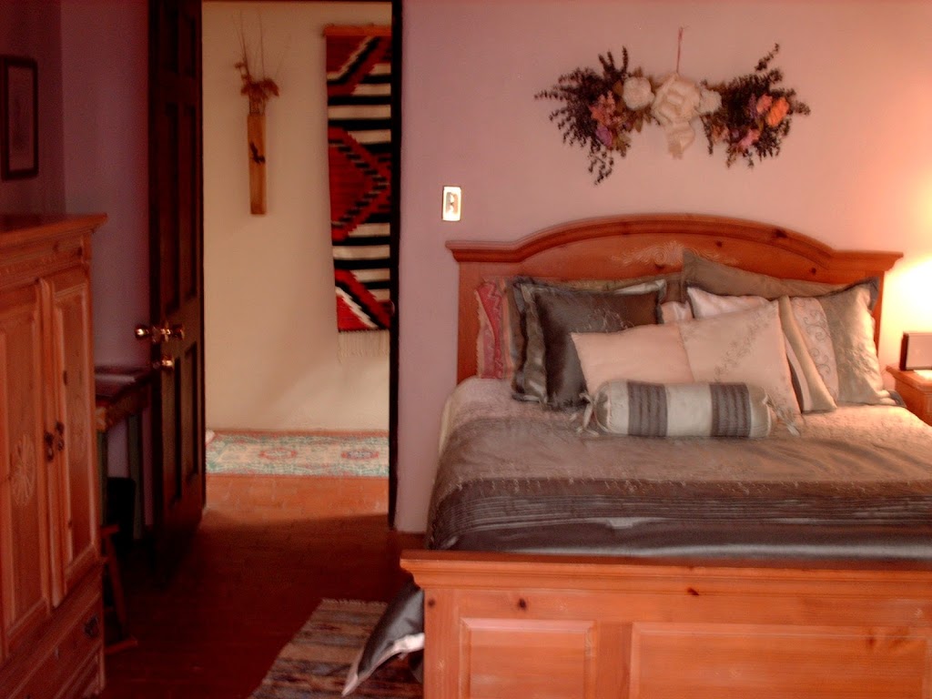 Sandhill Crane Bed and Breakfast | 389 Camino Hermosa, Corrales, NM 87048, USA | Phone: (505) 898-2445