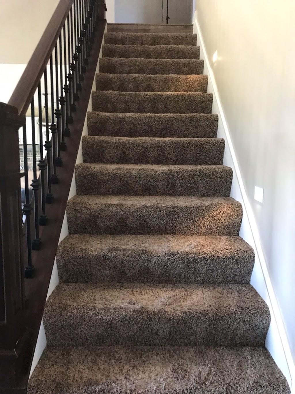 Diamond Carpet Cleaning Ohio | 2515 Old Lyme Ct, Medina, OH 44256, USA | Phone: (234) 206-1102