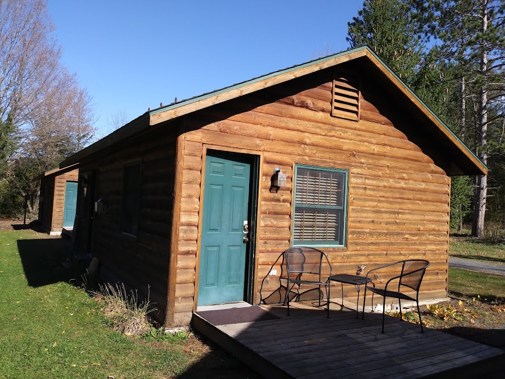 Wannigan Point Cabins Resort | 150 Maple St, Taylors Falls, MN 55084, USA | Phone: (651) 465-3247