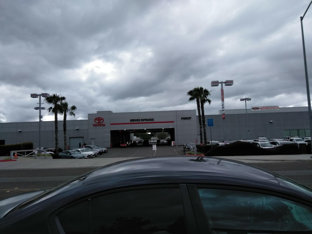 Envision Toyota Service Center | 950 Thompson St, Milpitas, CA 95035, USA | Phone: (408) 770-5011