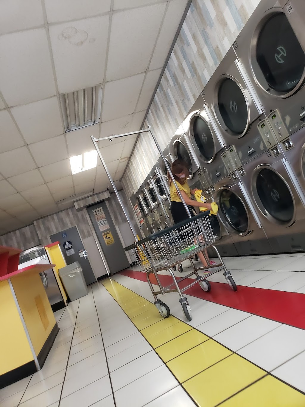 Super Wash & Dry | 690 Fairplex Dr, Pomona, CA 91768, USA | Phone: (818) 309-8241