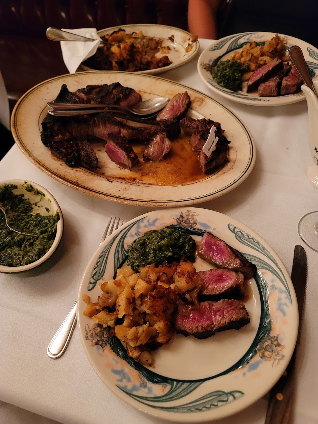 Peter Luger Steak House | 255 Northern Blvd, Great Neck, NY 11021, USA | Phone: (516) 487-8800