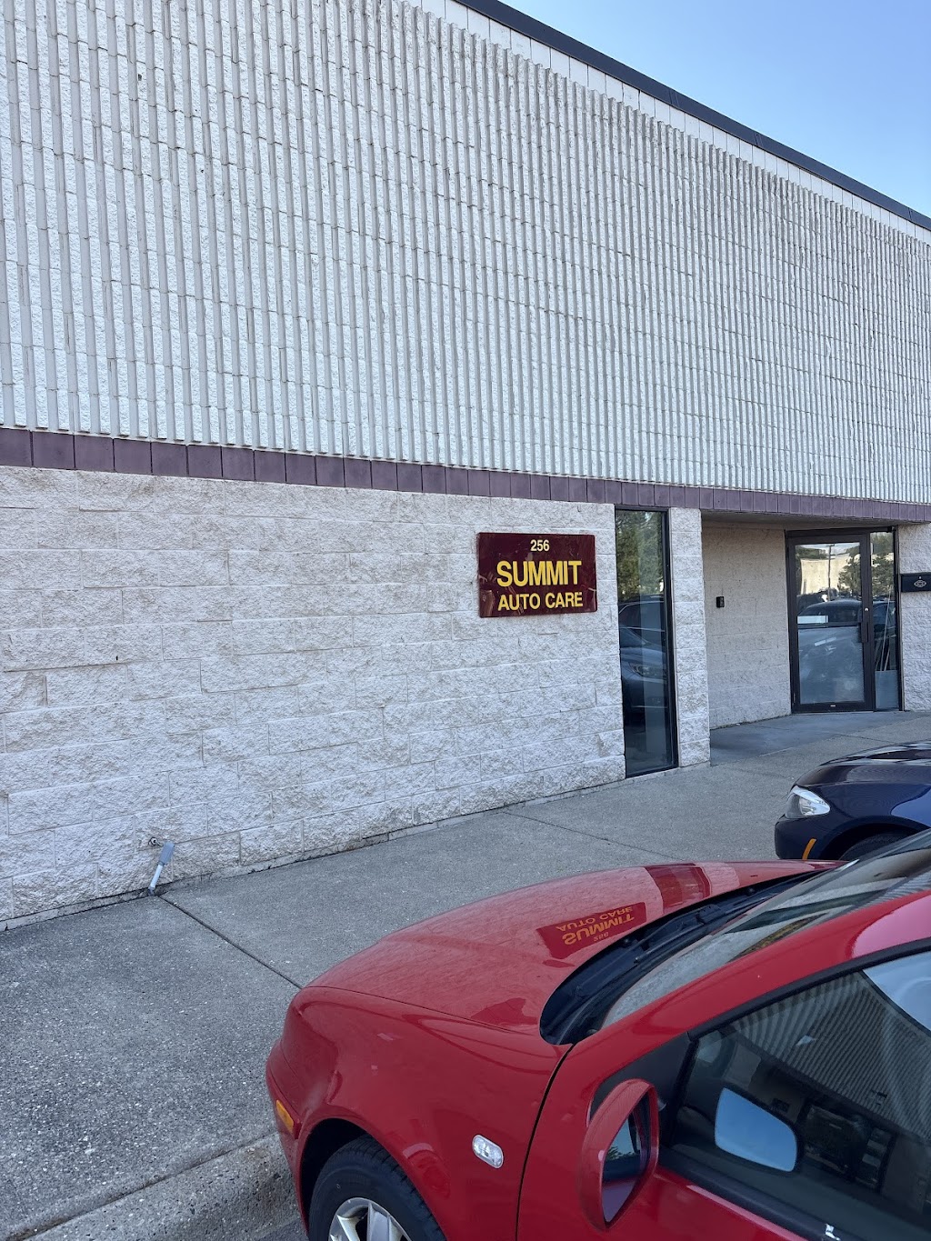 Summit Auto Care | 256 Industrial Blvd, Waconia, MN 55387, USA | Phone: (952) 442-5080