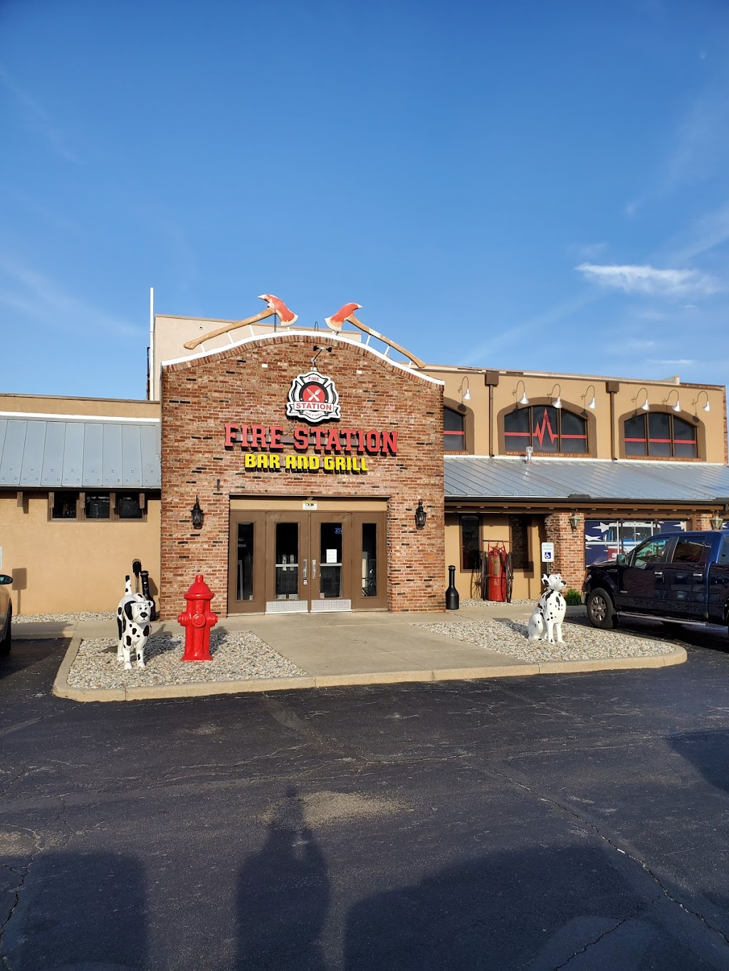 Fire Station Bar And Grill | 6040 Knights Inn Pl, Maumee, OH 43537, USA | Phone: (419) 491-9911