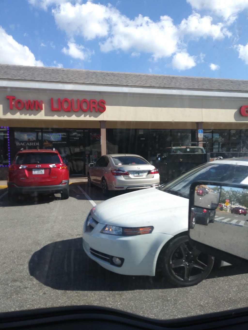 Town Liquor | 5365 N Socrum Loop Rd, Lakeland, FL 33809, USA | Phone: (863) 853-9069