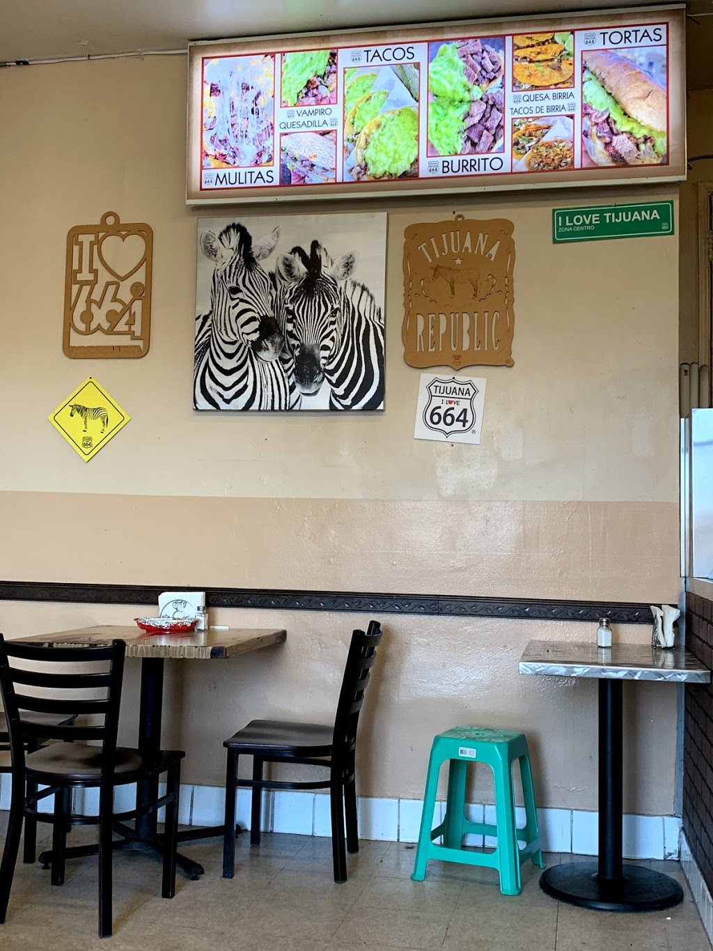 Taqueria El Poblano Estilo Tijuana | 4253 E Compton Blvd, Compton, CA 90221, USA | Phone: (424) 785-5297