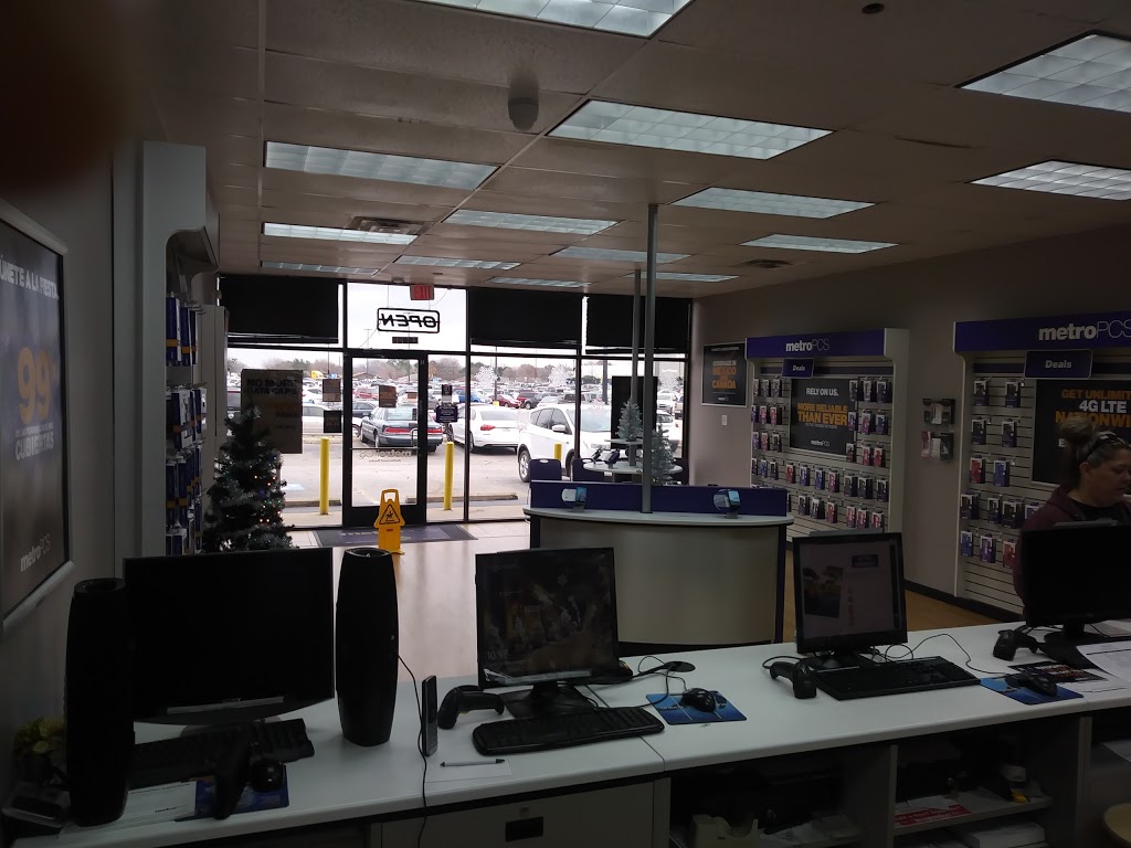 Metro by T-Mobile | 1001 SW Wilshire Blvd Ste 1001-A, Burleson, TX 76028, USA | Phone: (682) 708-8501