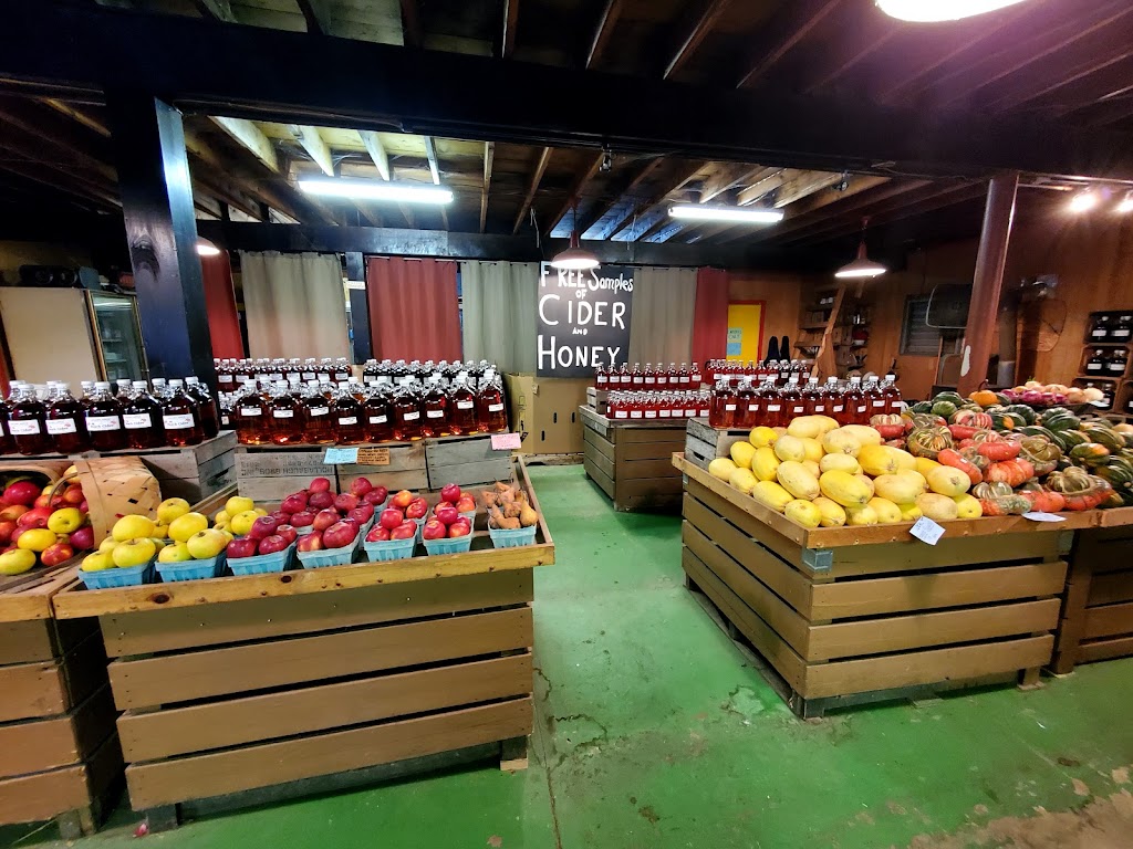 Golden Apple Farm & Market | 1140 Pittsburgh Rd, Valencia, PA 16059 | Phone: (724) 903-0334