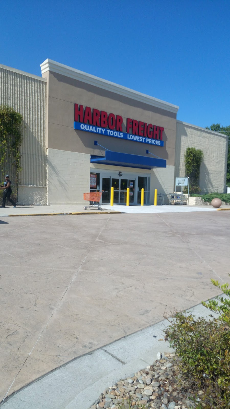 Harbor Freight Tools | 705 E Innes St, Salisbury, NC 28144, USA | Phone: (704) 638-1432