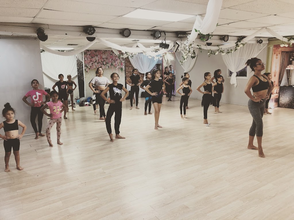 Danzaire Dance and Music Academy | 11272 W Hillsborough Ave, Tampa, FL 33635, USA | Phone: (813) 479-3867