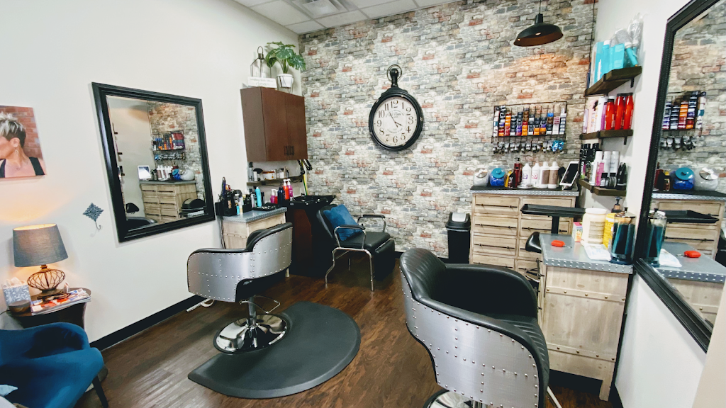 Tres Chic Hair Salon | Studio 118/ Phenix Salon Suites, 1500 Peachtree Industrial Blvd #165, Suwanee, GA 30024, USA | Phone: (770) 652-3936