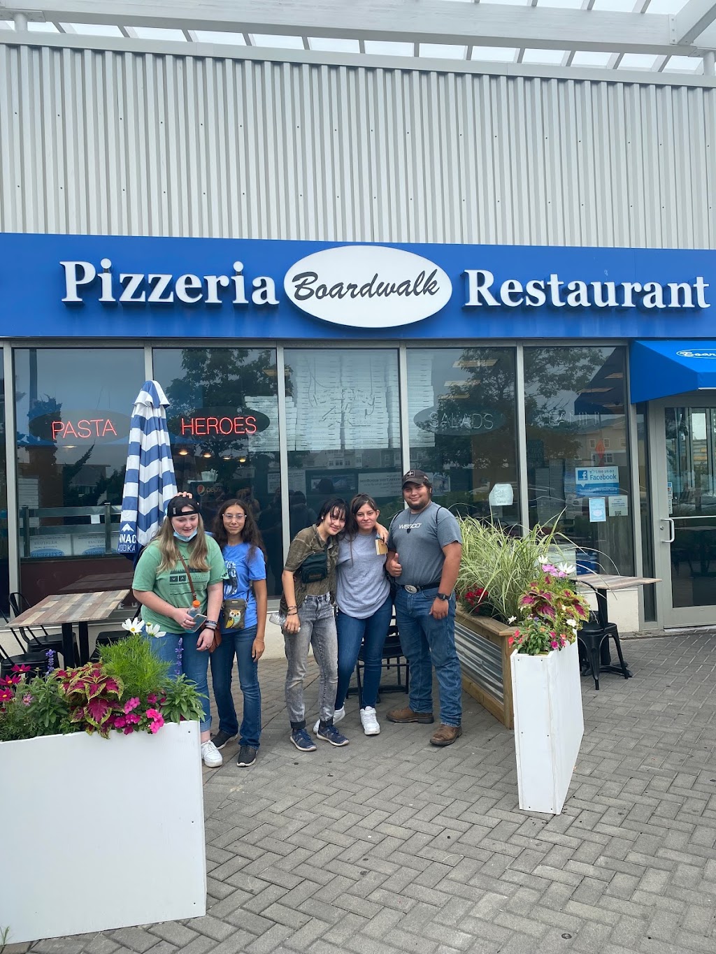 Boardwalk Pizzeria | 68-20 Rockaway Beach Blvd, Queens, NY 11692, USA | Phone: (347) 619-8002