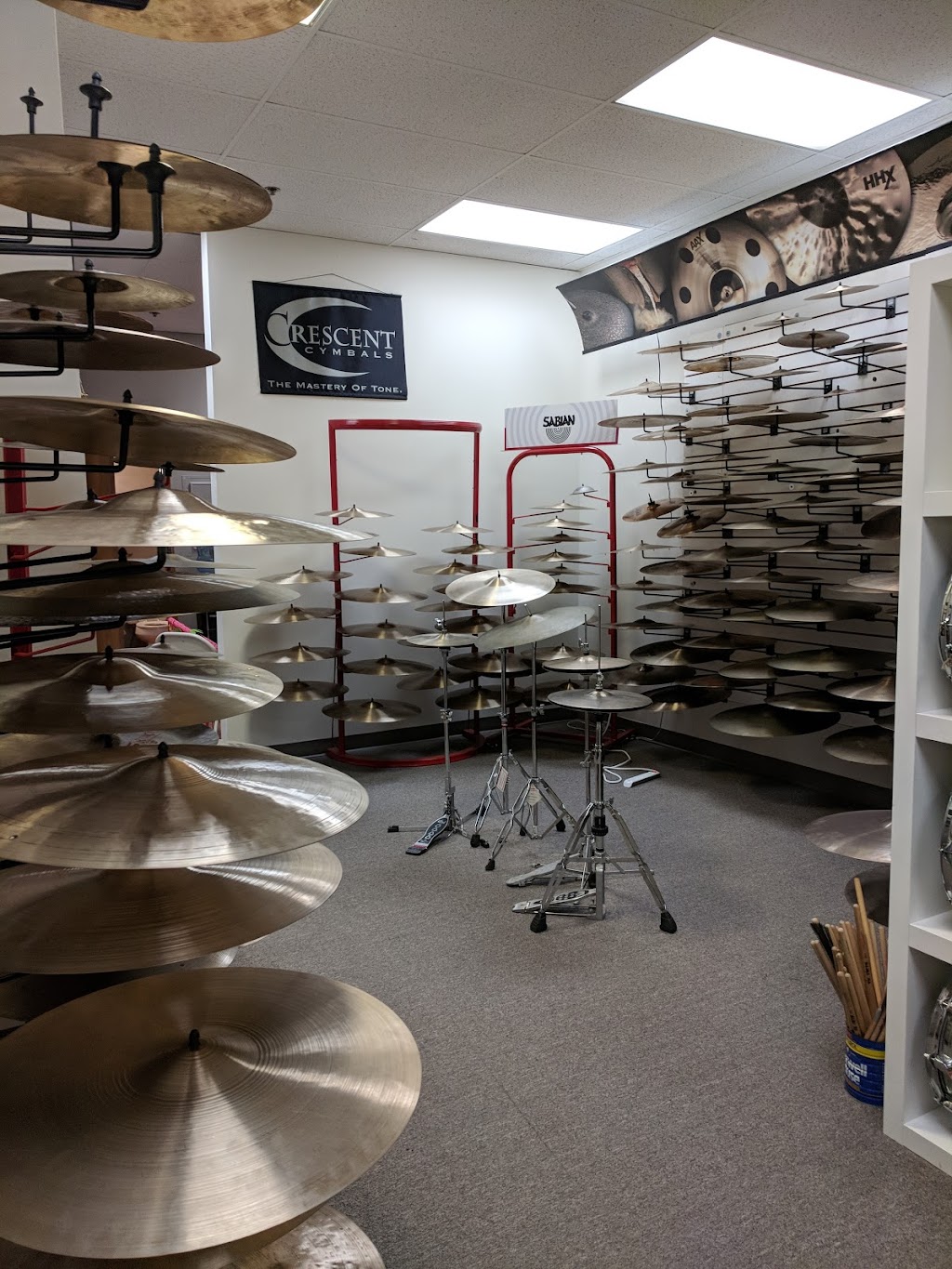 Maxwell Drums | 2000 Bloomingdale Rd #110, Glendale Heights, IL 60139, USA | Phone: (630) 237-4997