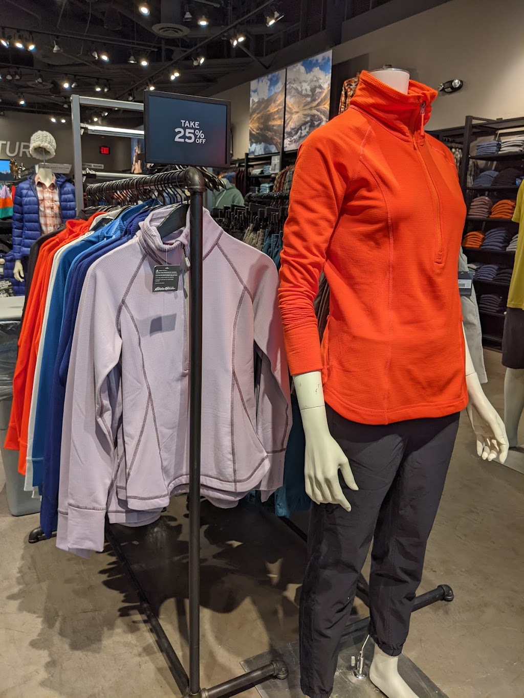 Eddie Bauer | 400 Commons Way Space 2455, Bridgewater, NJ 08807, USA | Phone: (908) 707-9330