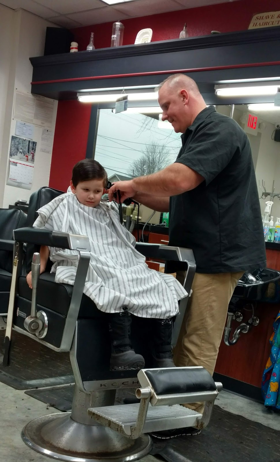 Ernies Barber Shop | 1028 5th St, Struthers, OH 44471, USA | Phone: (330) 755-1656