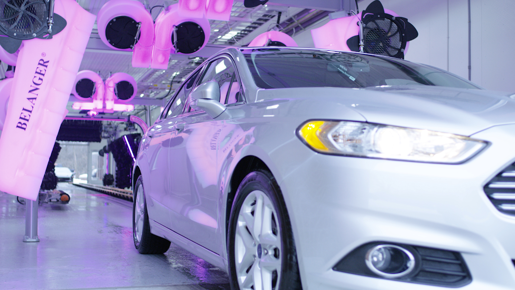 Squeaky Shine Car Wash | 21510 Novi Rd, Novi, MI 48375, USA | Phone: (248) 513-4429