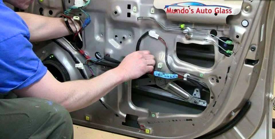 MUNDOS AUTO GLASS | 15321 Horizon Blvd, El Paso, TX 79928, USA | Phone: (915) 202-1978