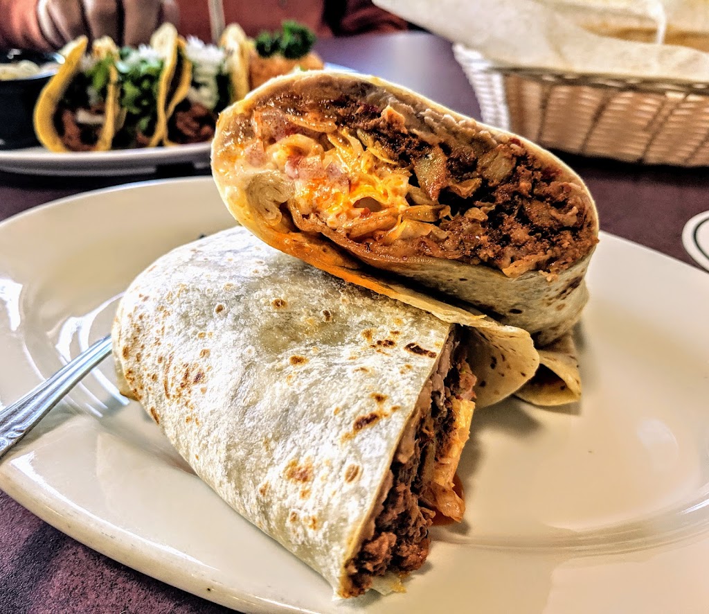 Esmas Restaurant and Carnitas Michoacanas | 2410 52nd St, Kenosha, WI 53140, USA | Phone: (262) 764-6986