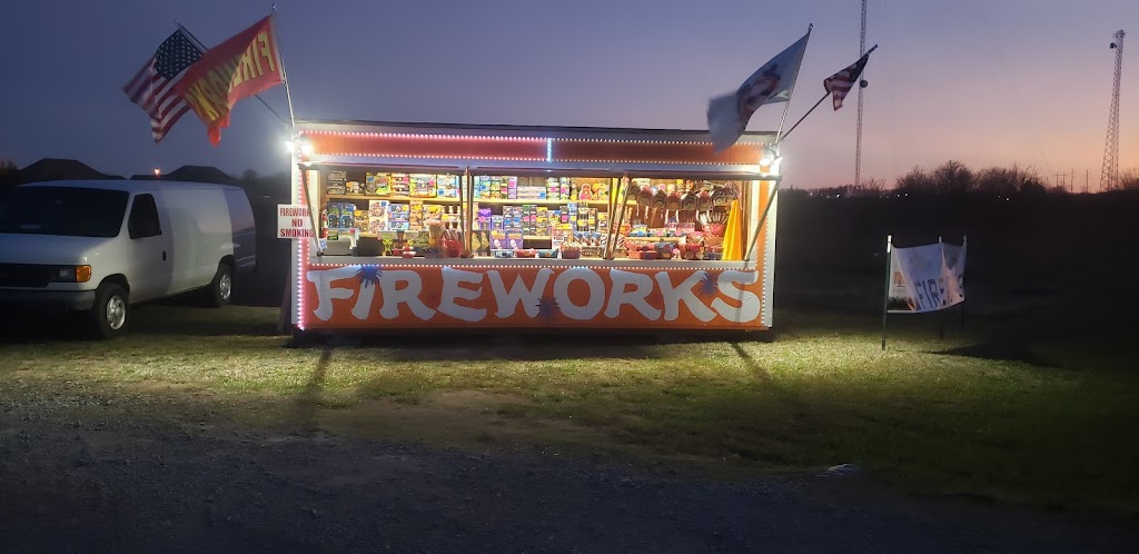 Mob Scene Fireworks LLC | 389 Paul Carr Dr, Main St 710 S, Checotah, OK 74426, USA | Phone: (609) 489-3967