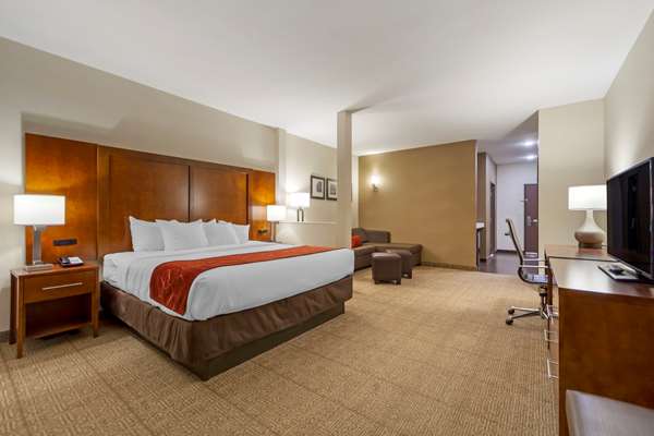 Comfort Suites La Vista - Omaha | 8121 Eastport Pkwy, La Vista, NE 68128, USA | Phone: (402) 505-7333