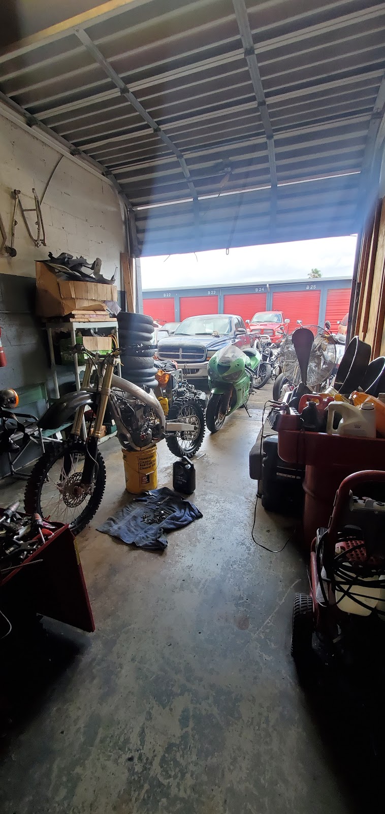 Team motorcycle mechanic | c8, Hallandale Beach, FL 33009, USA | Phone: (516) 450-2967