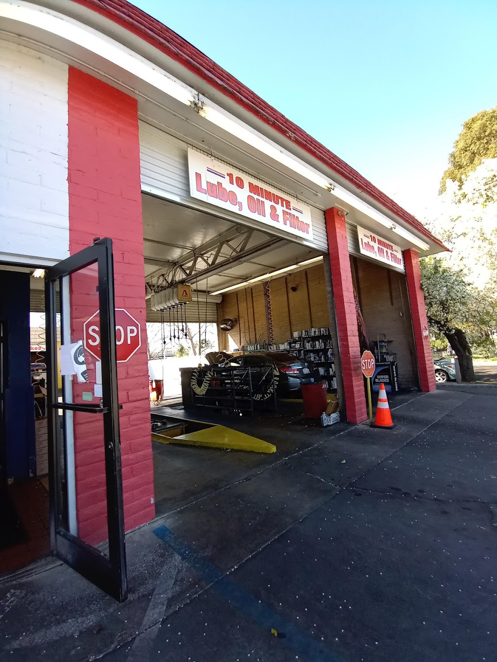 Bobs Lube & Oil | 1403 Country Club Blvd, Stockton, CA 95204, USA | Phone: (209) 943-3632