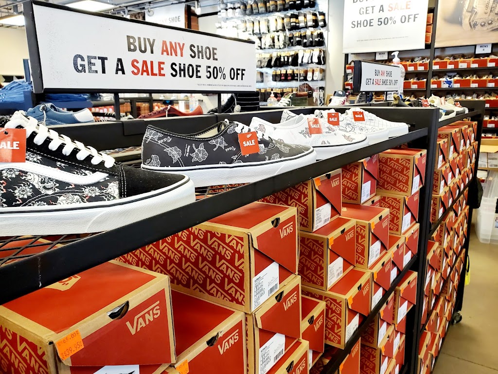 Vans | 5005 Willows Rd Bldg. F-107, Alpine, CA 91901, USA | Phone: (619) 659-3243