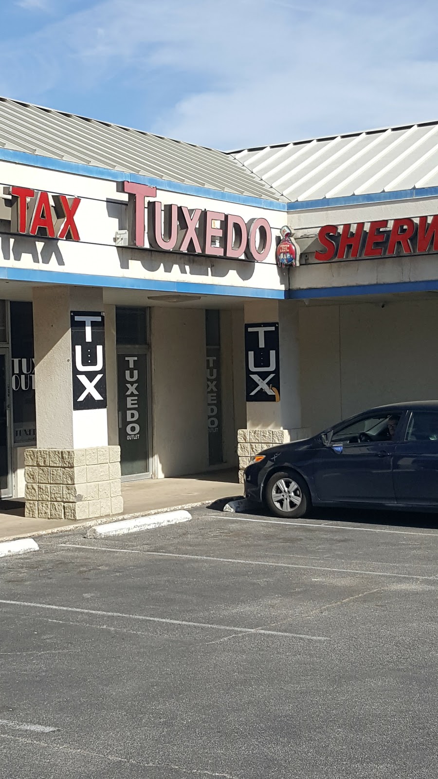 Tuxedo Outlet | 5046 Trail Lake Dr, Fort Worth, TX 76133 | Phone: (817) 263-5525