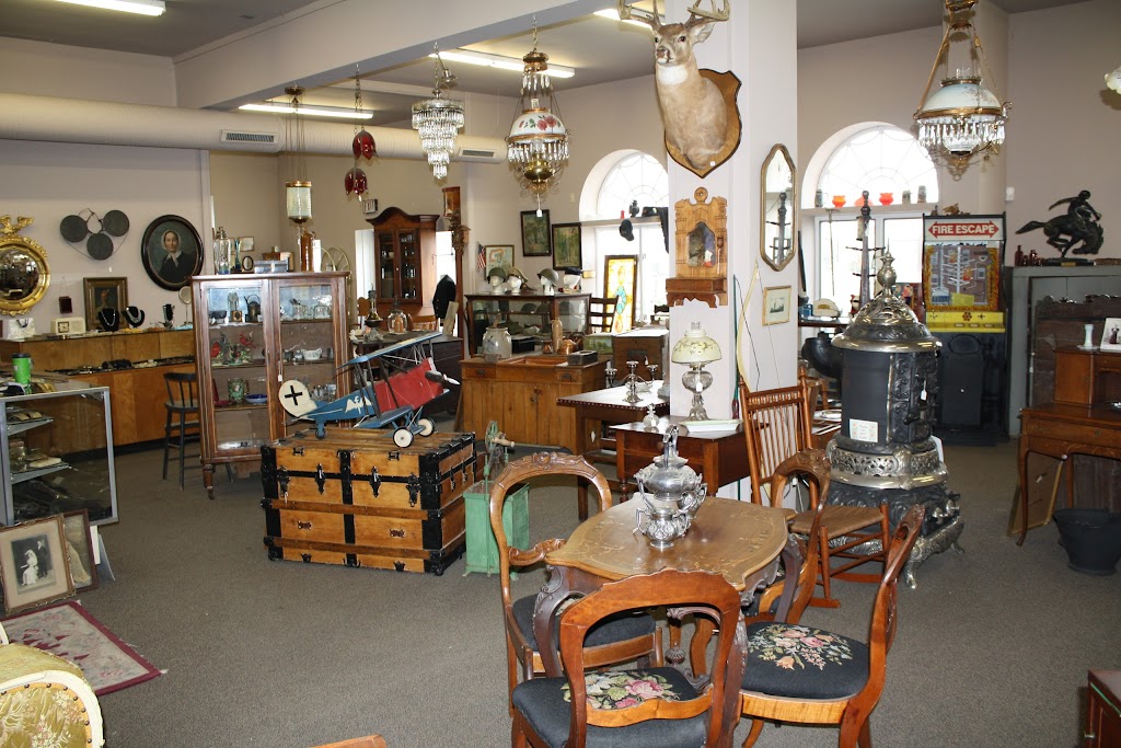 Sweet Briar Antiques | 11079 Main St, Clarence, NY 14031, USA | Phone: (716) 628-6079