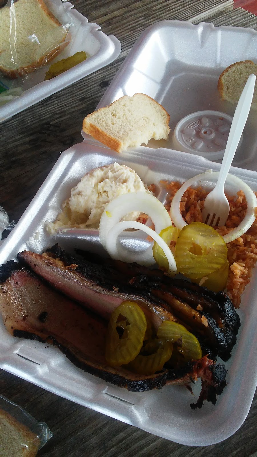 Sams BBQ | 15801 Northwest Blvd, Robstown, TX 78380, USA | Phone: (361) 387-6677