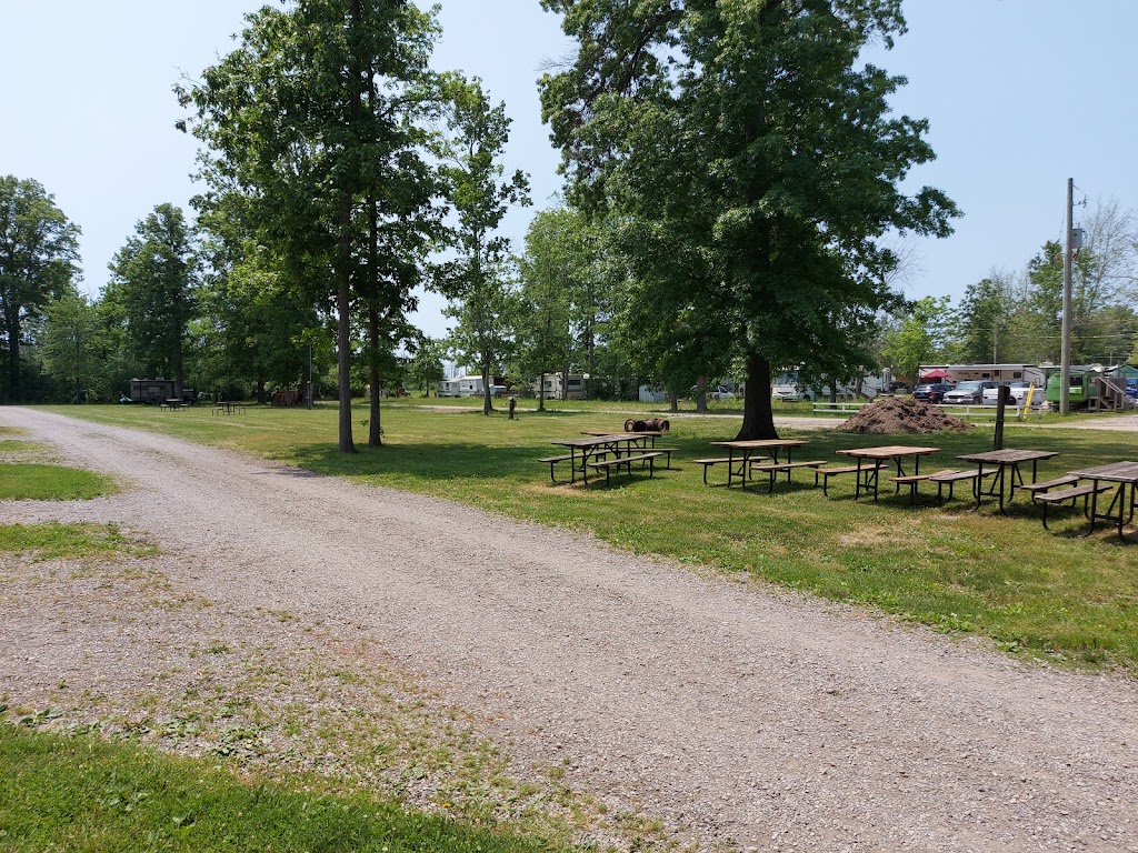 Knights Hide-Away Park | 1154 Gorham Rd, Ridgeway, ON L0S 1N0, Canada | Phone: (905) 894-1911