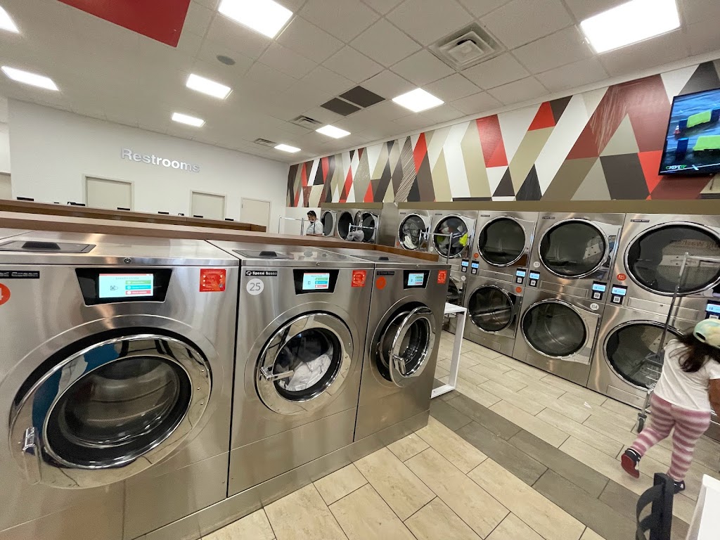 Speed Queen Laundry | 2740 Valwood Pkwy #131B, Farmers Branch, TX 75234, USA | Phone: (972) 999-1889