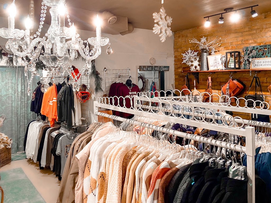 Lulus Retail Therapy | 224 River St N, Delano, MN 55328, USA | Phone: (612) 791-3344