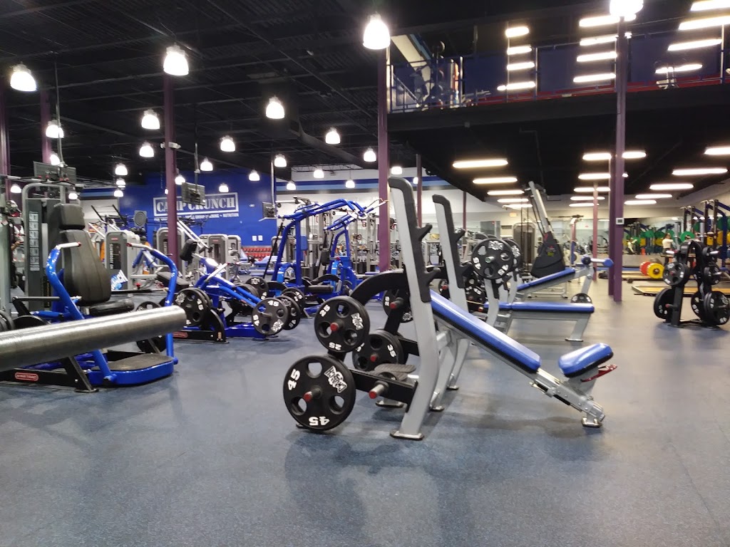 Crunch Fitness - Somerset | 960 Easton Ave, Somerset, NJ 08873, USA | Phone: (732) 325-0203