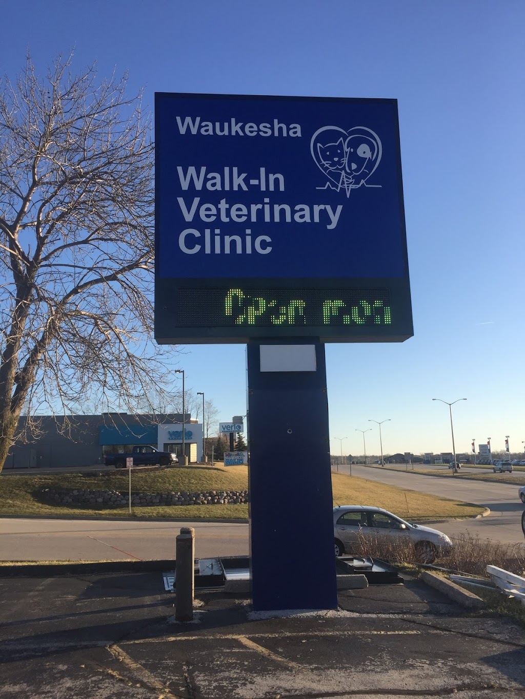 Waukesha Walk-in Vet Clinic | 1710 Paramount Dr, Waukesha, WI 53186 | Phone: (262) 549-2000