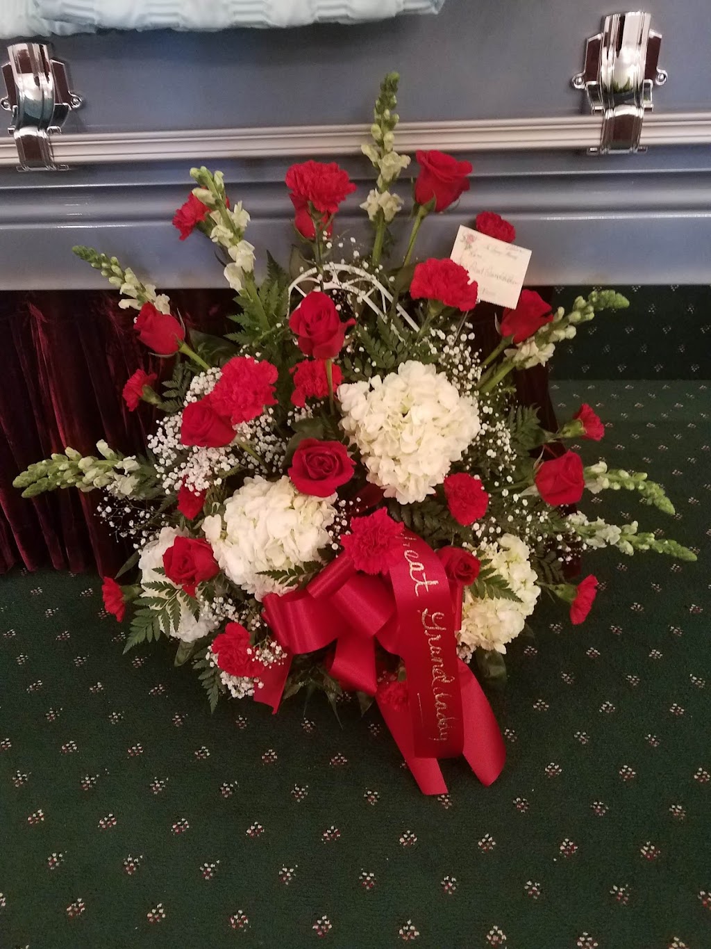 Caseys Florist | 201 S Center St, Princeton, NC 27569 | Phone: (919) 936-8801