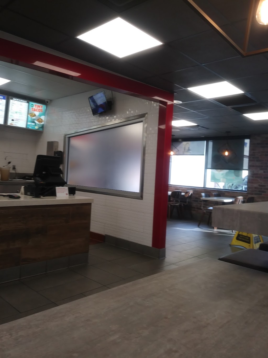 Jack in the Box | 8433 Alondra Blvd, Paramount, CA 90723, USA | Phone: (562) 408-4951