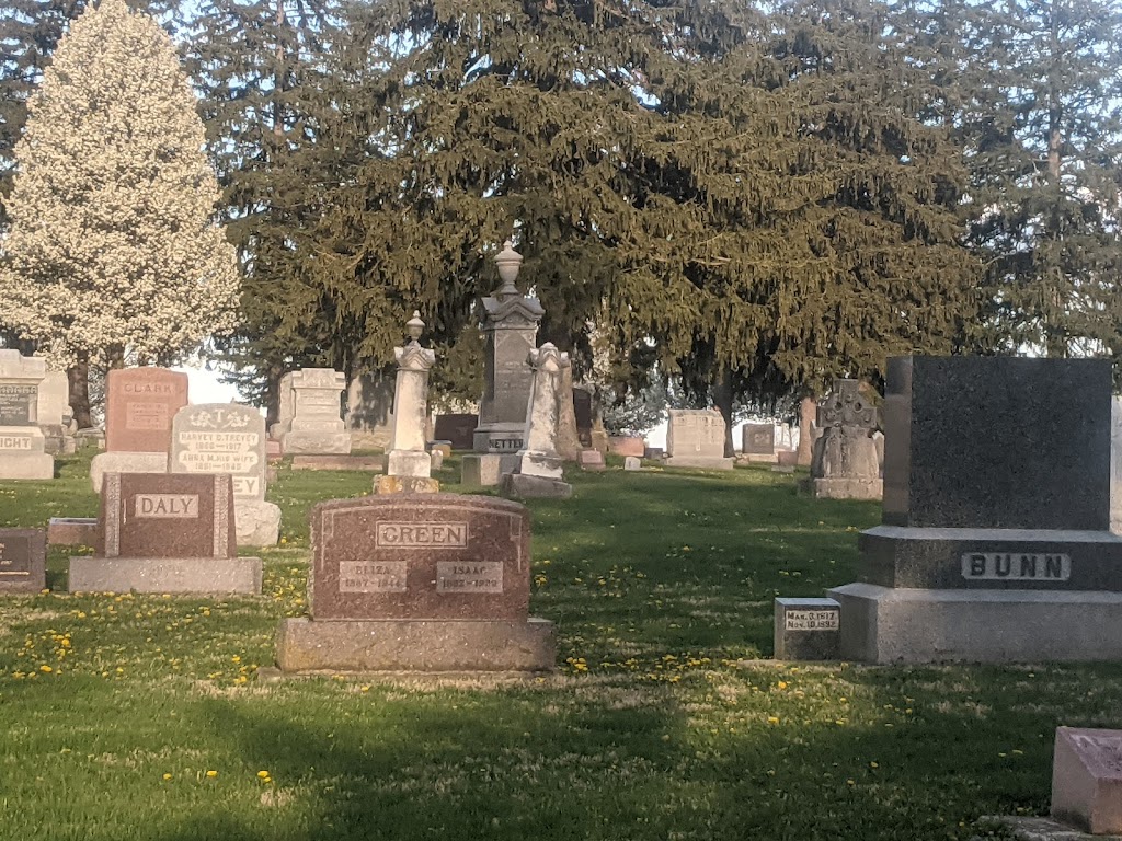 Oak Lawn Cemetery | 701 S Jefferson St, Ossian, IN 46777 | Phone: (260) 622-6526